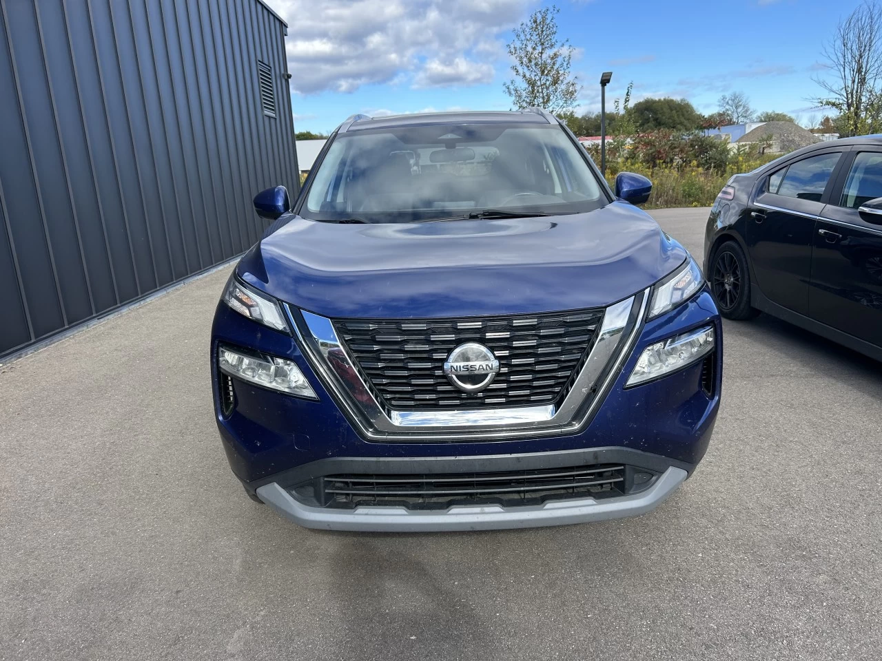 2021 Nissan Rogue SV Image principale