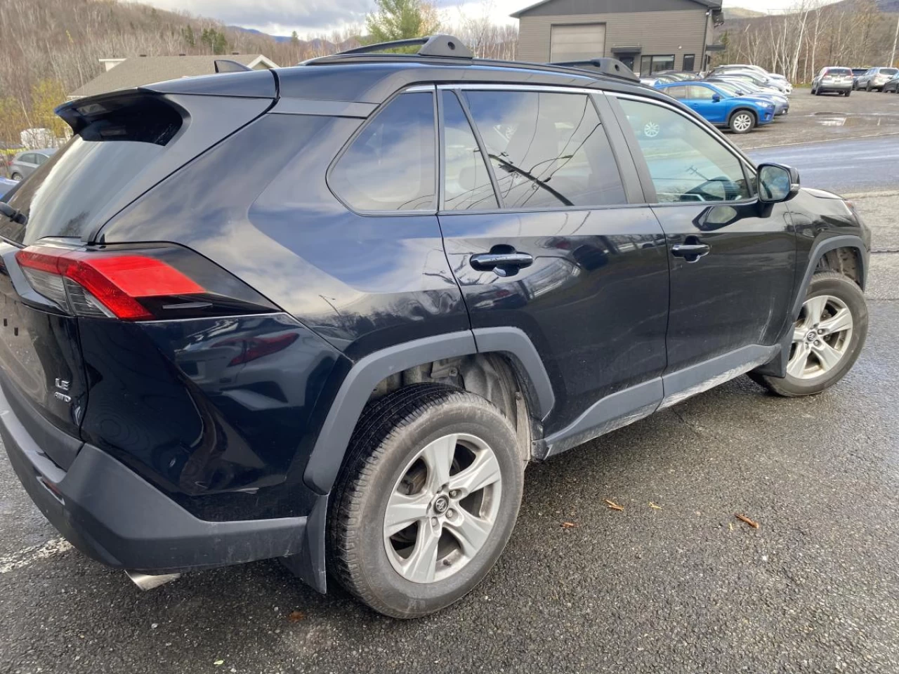 2019 Toyota RAV4 AWD LE Main Image