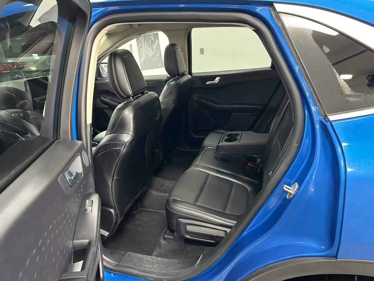 2020 Ford Escape Titanium Main Image
