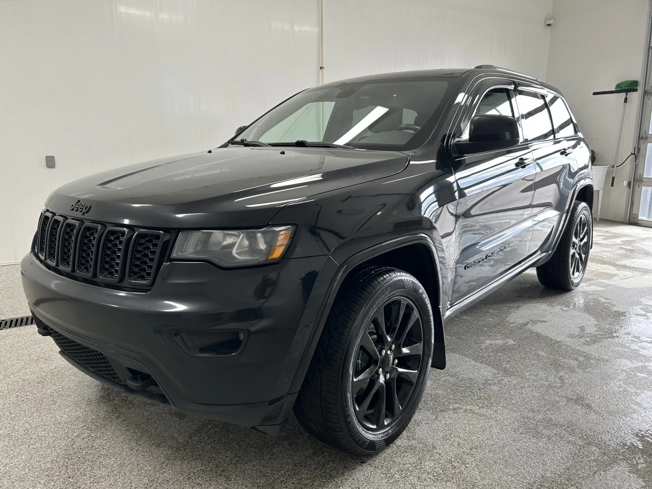 2018 Jeep Grand Cherokee Altitude IV Image principale