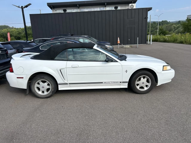 Ford Mustang 2dr Convertible 2000