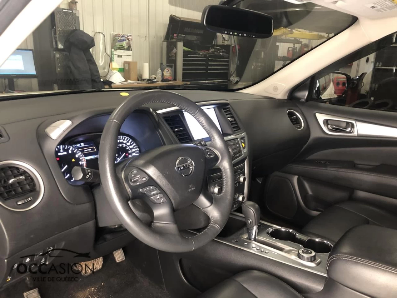2017 Nissan Pathfinder 4WD 4dr SL Image principale
