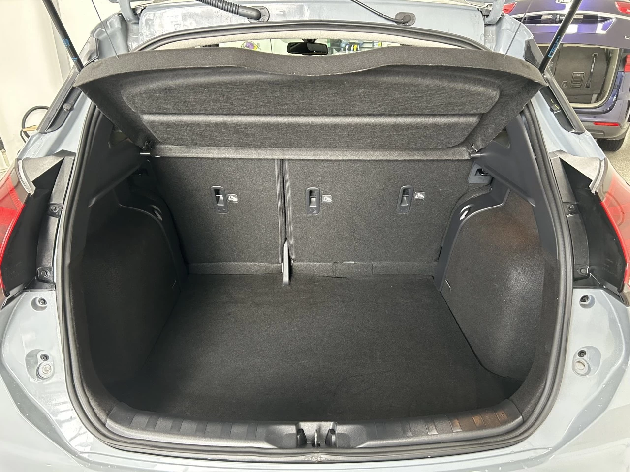 2023 Nissan Kicks SR Image principale