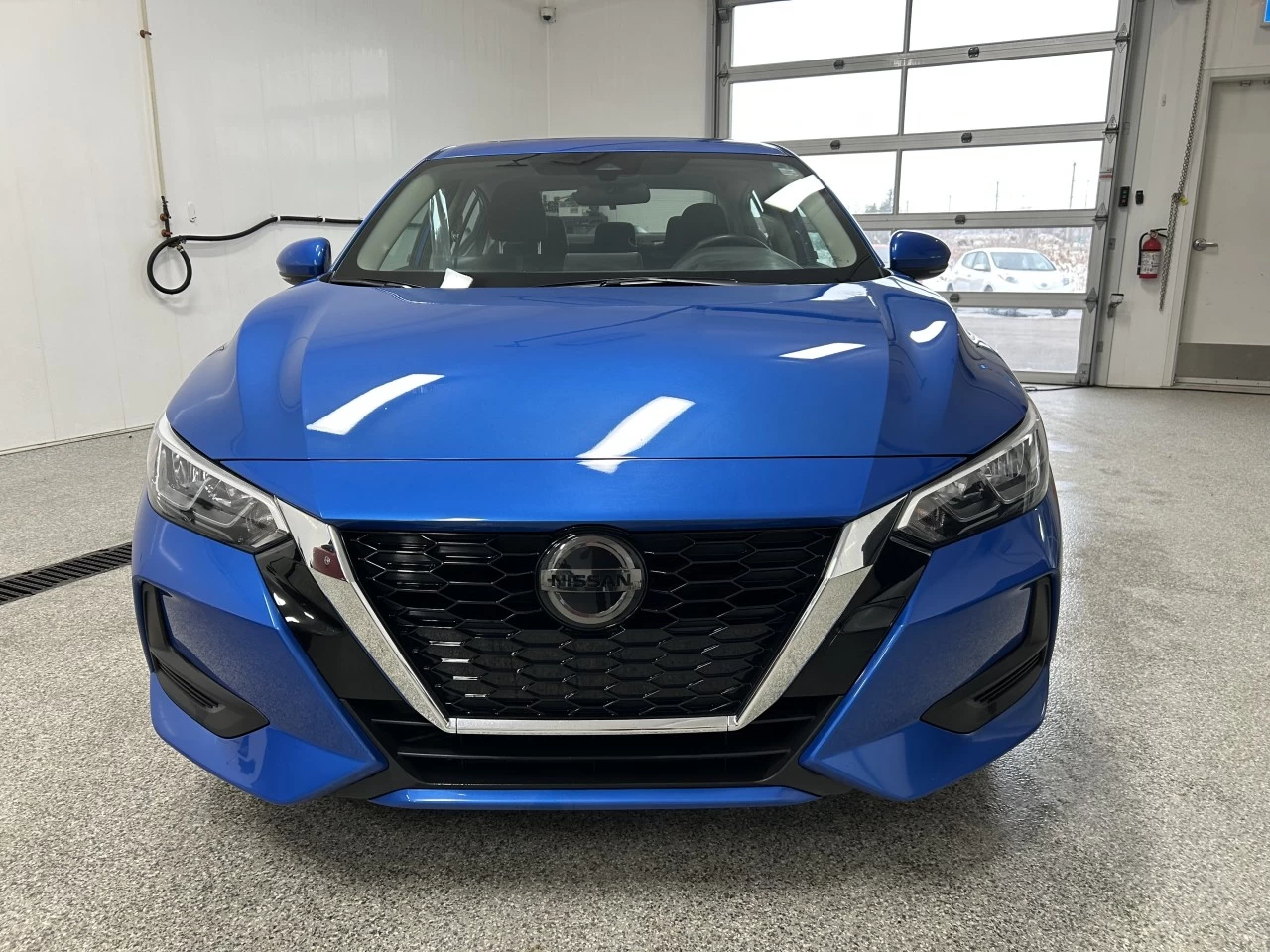 2023 Nissan Sentra SV Main Image