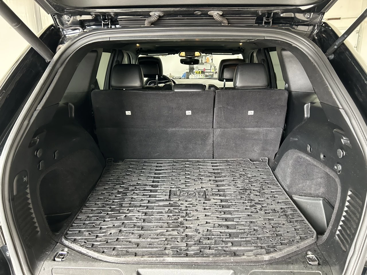 2018 Jeep Grand Cherokee Altitude IV Image principale