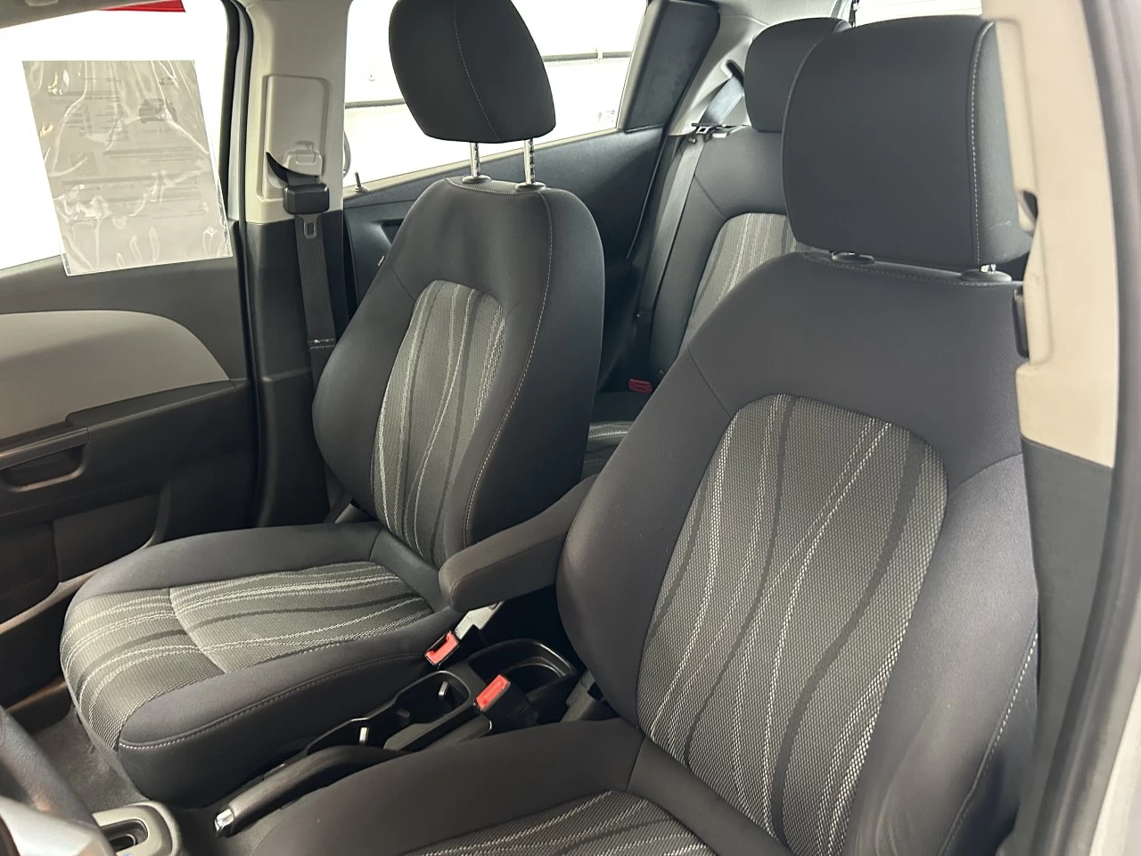 2013 Chevrolet Sonic LT Image principale