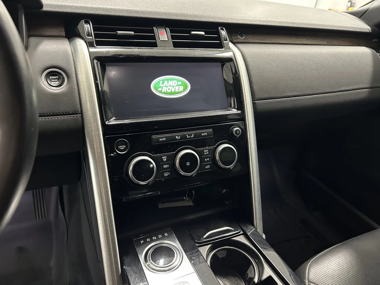 2017 Land Rover Discovery Td6 HSE Image principale