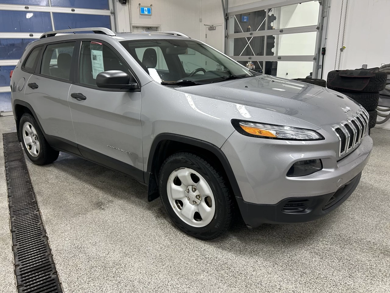 2015 Jeep Cherokee Sport Image principale