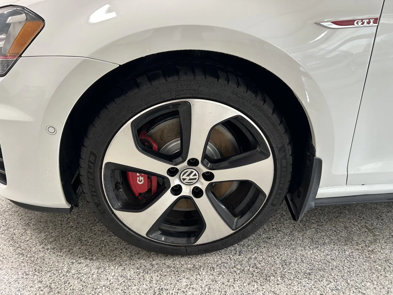 2016 Volkswagen Golf GTI Performance Main Image