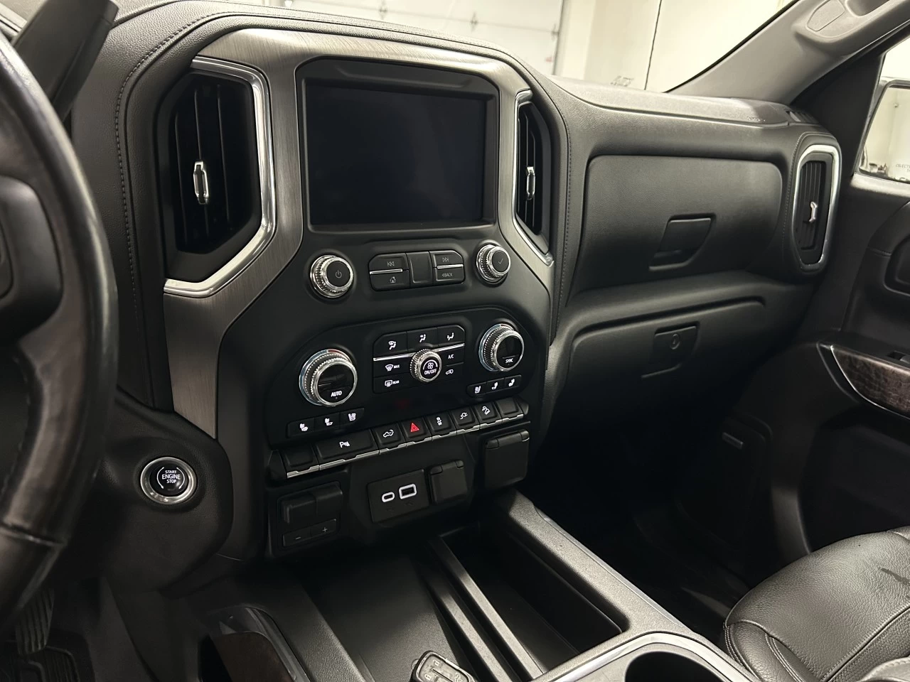 2021 GMC Sierra 1500 Denali Main Image