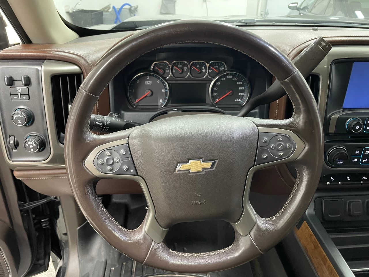 2018 Chevrolet Silverado 1500 High Country Image principale