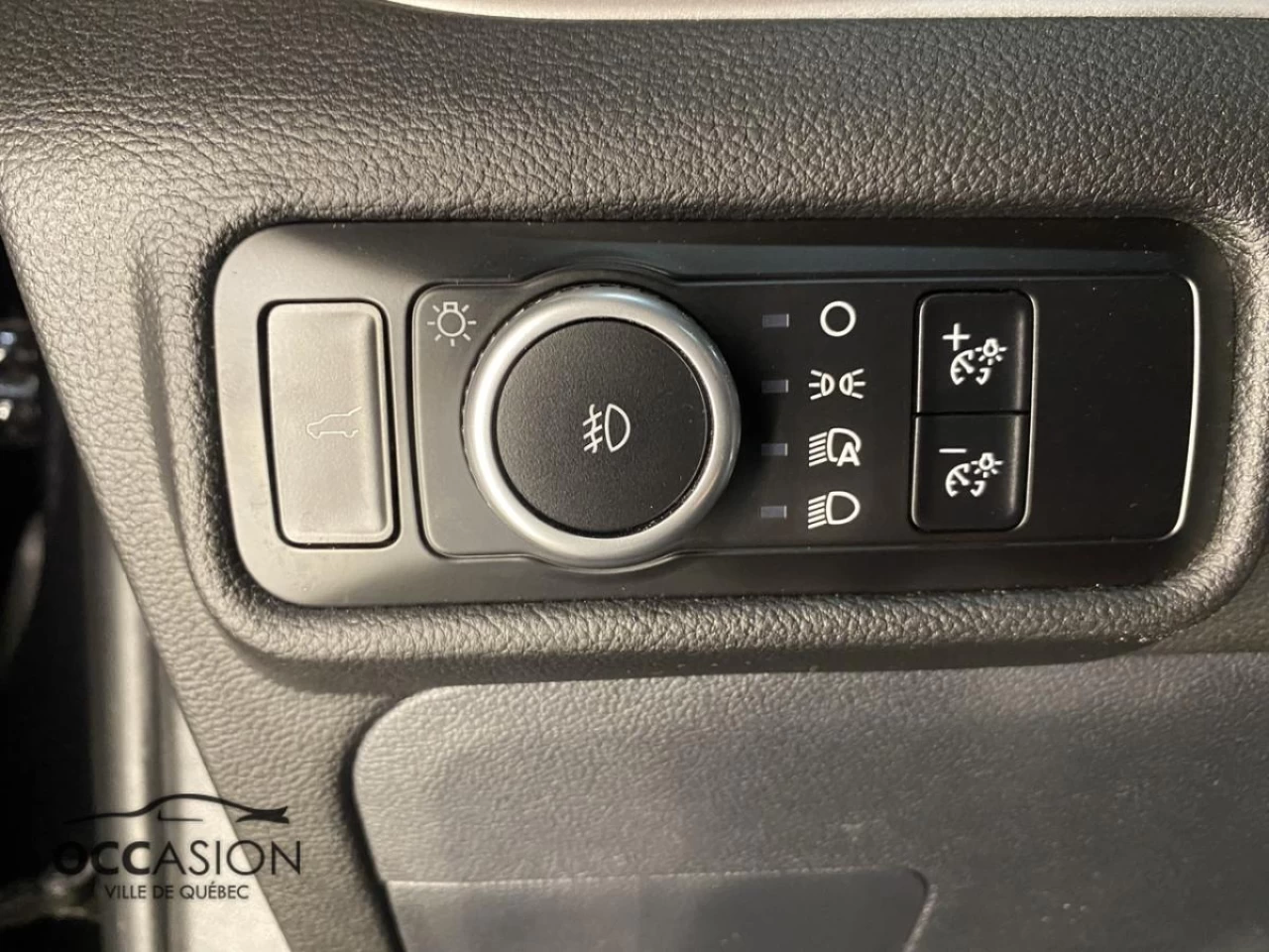 2023 Ford Explorer XLT 4WD Image principale