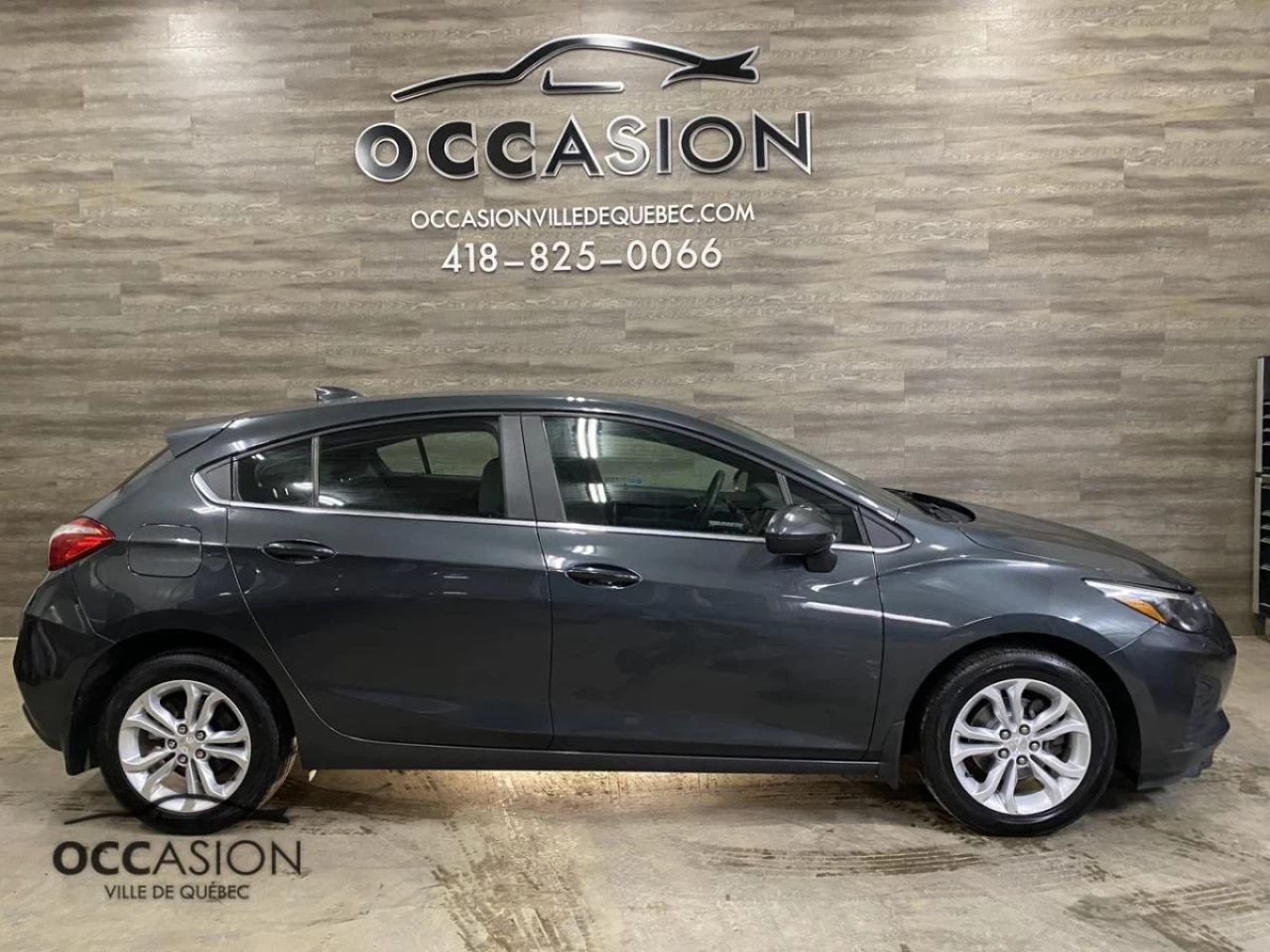 2019 Chevrolet Cruze Hatchback LT Image principale