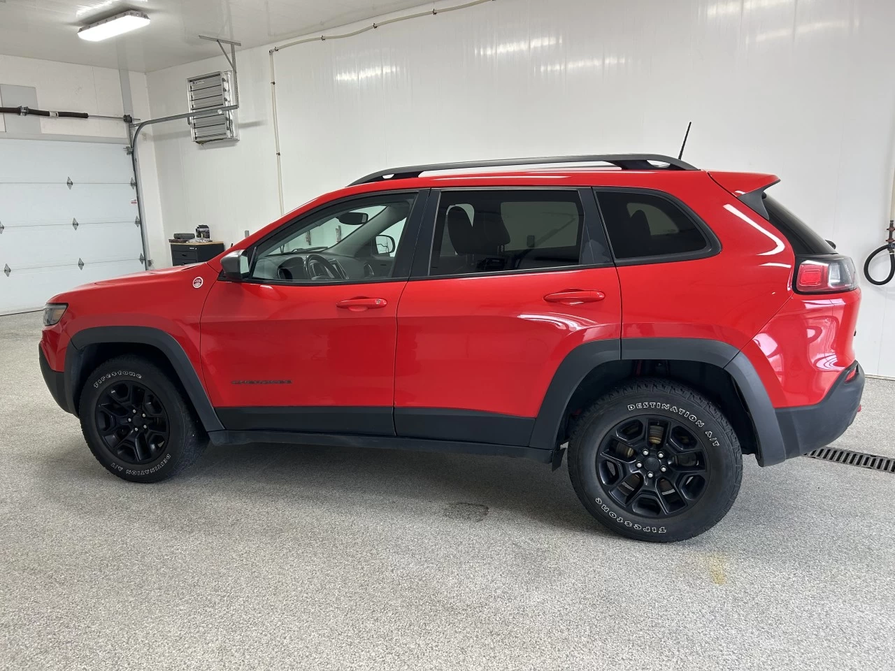 2019 Jeep Cherokee Trailhawk Image principale