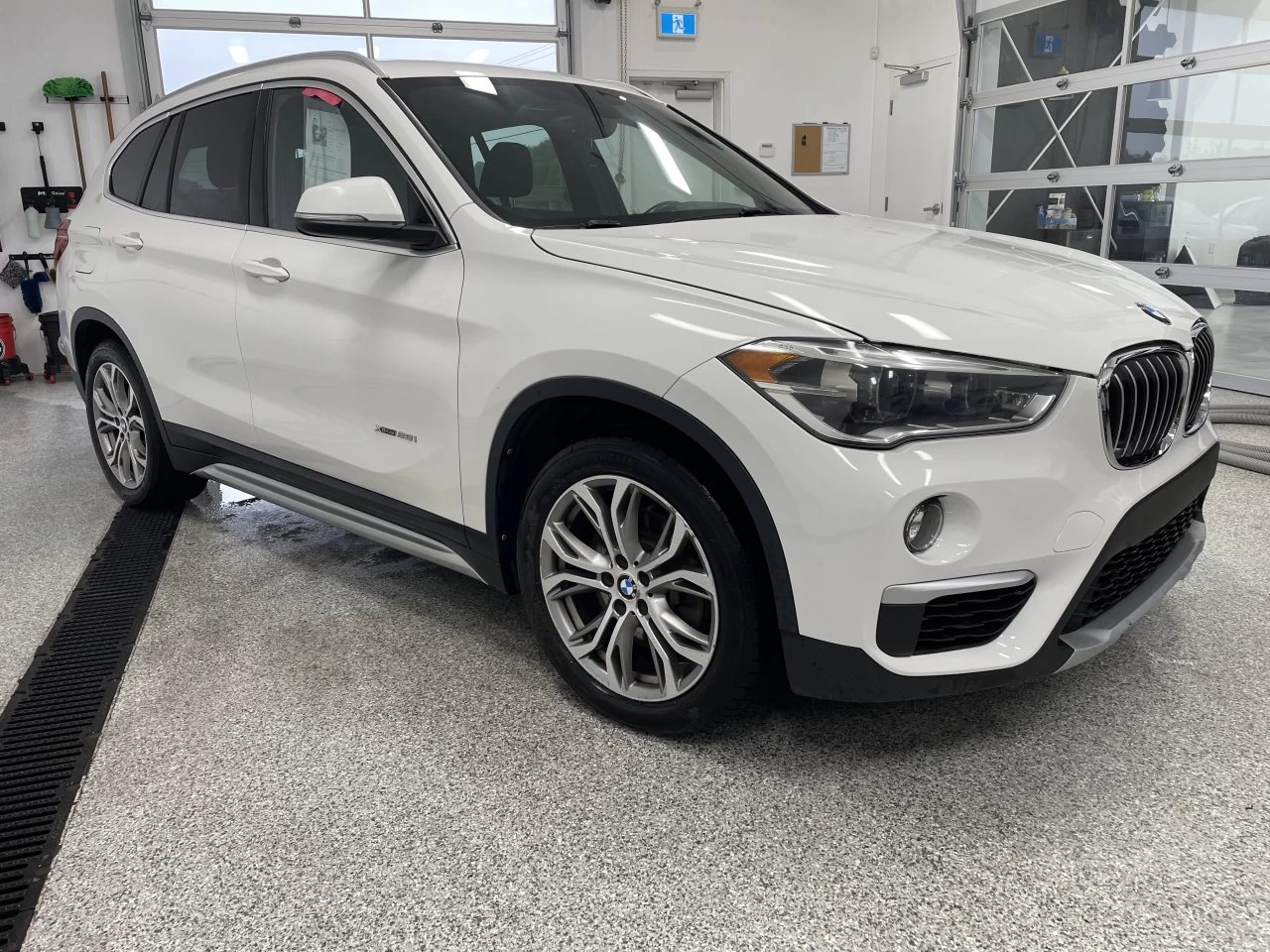 2016 BMW X1 xDrive28i Main Image