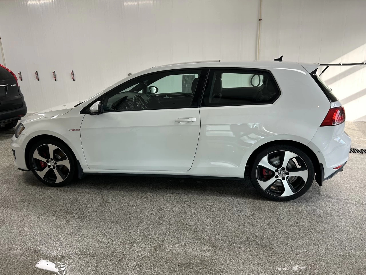 2016 Volkswagen Golf GTI Performance Main Image