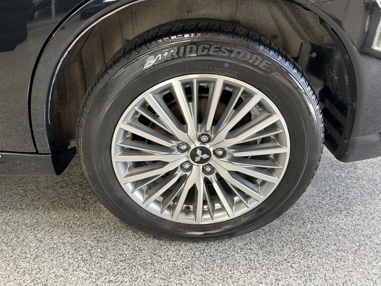 2020 Mitsubishi Outlander PHEV GT Main Image