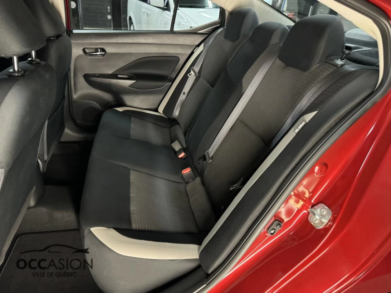 2021 Nissan Versa SV CVT Image principale