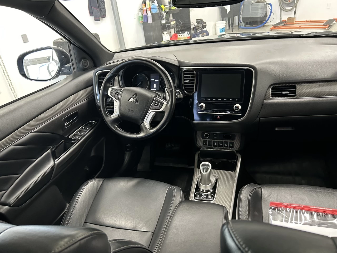 2020 Mitsubishi Outlander PHEV GT Main Image