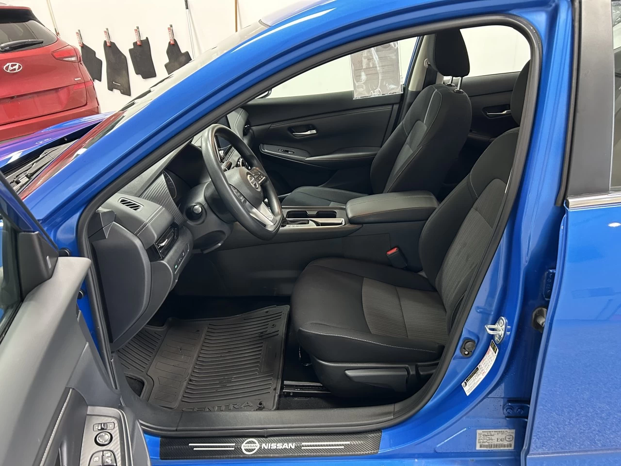 2023 Nissan Sentra SV Main Image