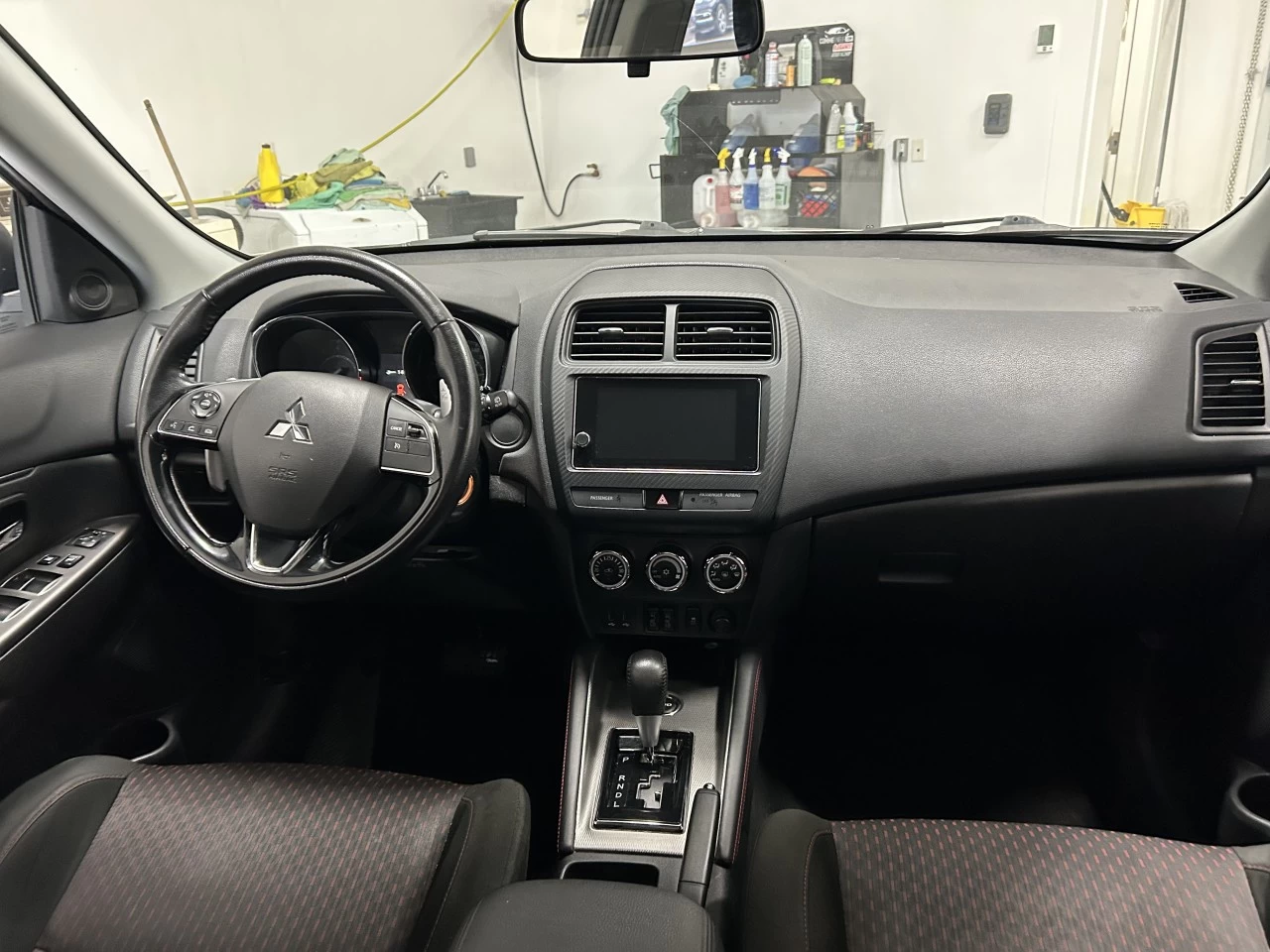 2018 Mitsubishi RVR SE LTD Main Image