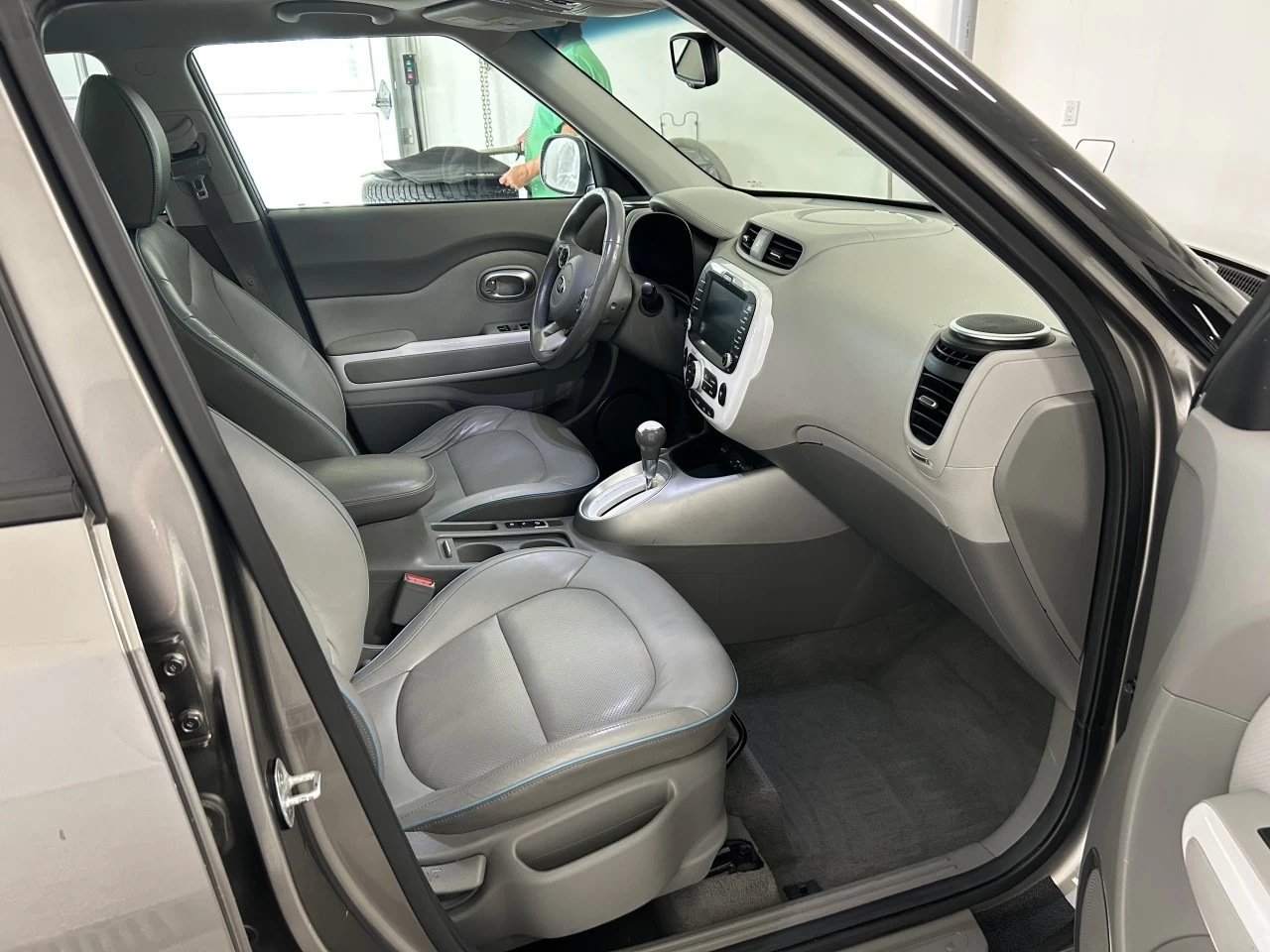 2016 Kia Soul EV Luxury Main Image