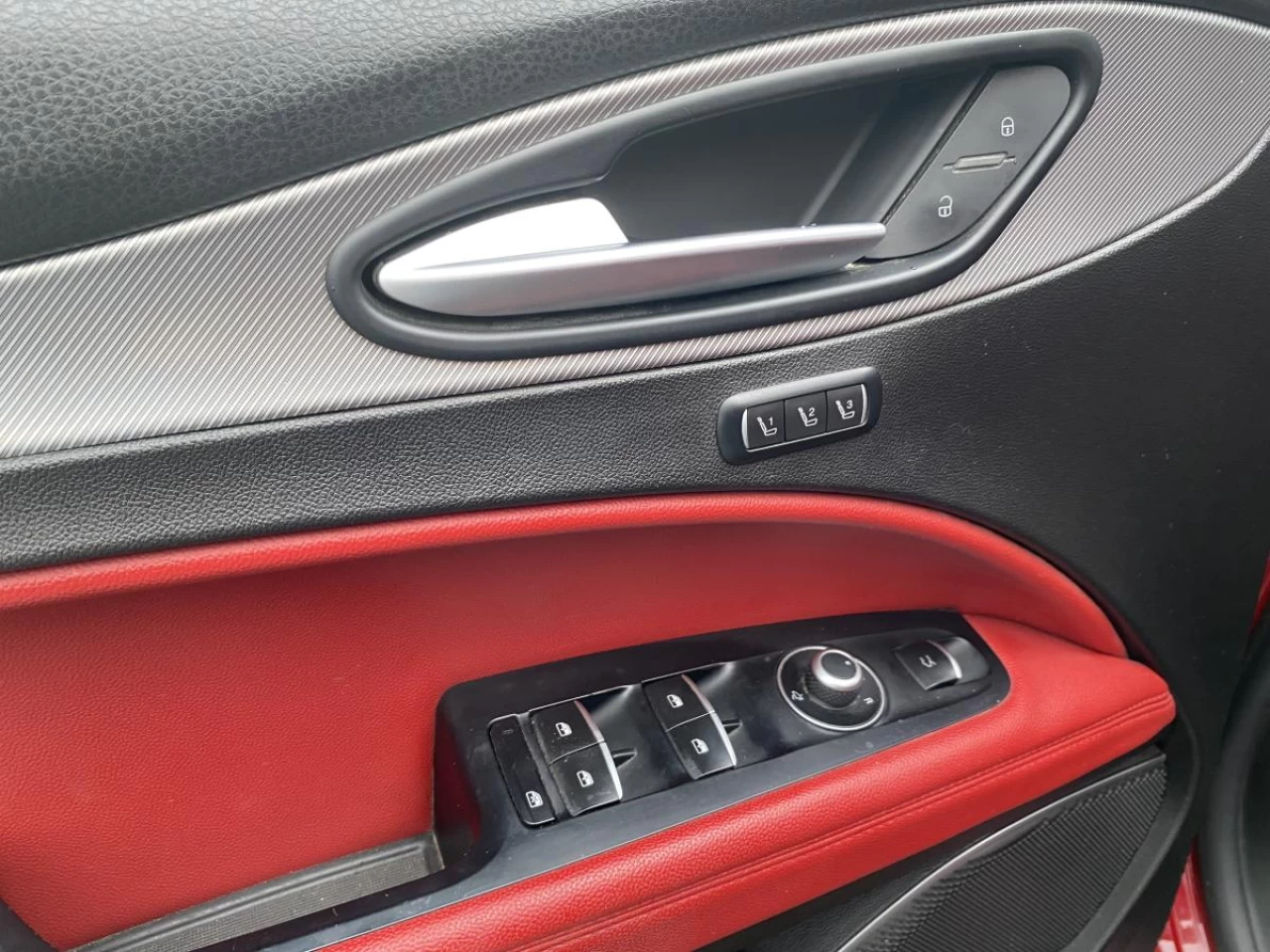 2018 Alfa Romeo Stelvio Sport AWD Image principale