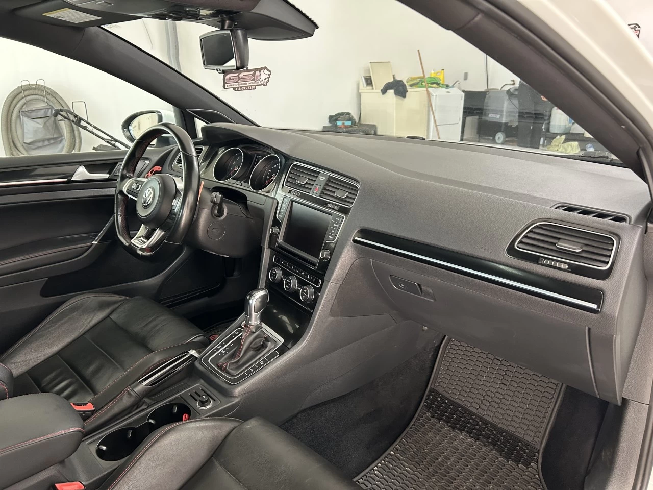 2016 Volkswagen Golf GTI Performance Main Image