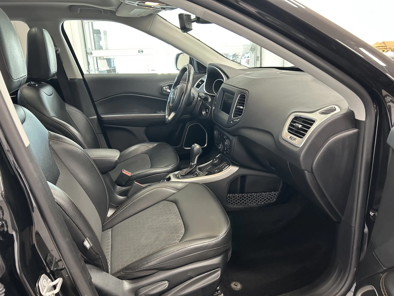2019 Jeep Compass North Main Image