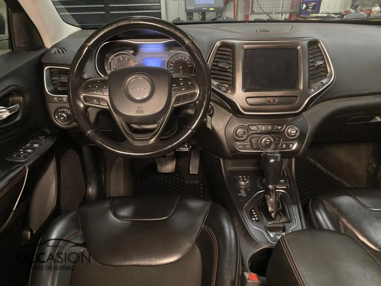 2020 Jeep Cherokee Trailhawk 4x4 Main Image