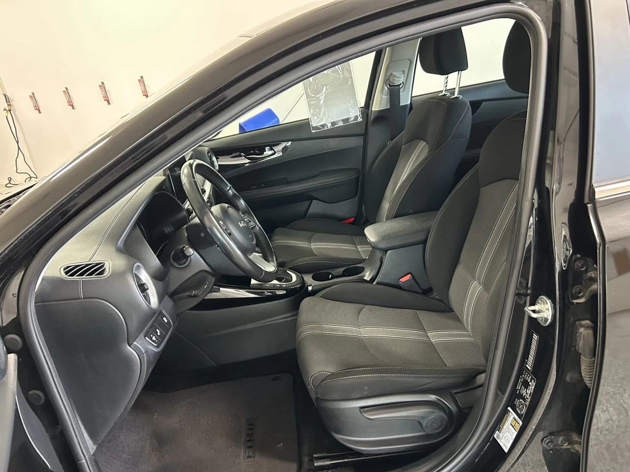 2022 Kia Forte EX Image principale