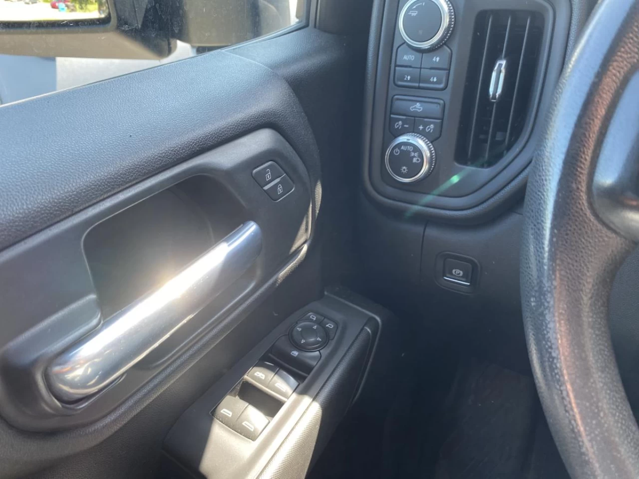 2021 GMC Sierra 1500 Crew Cab Short Box 4-Wheel Drive Image principale