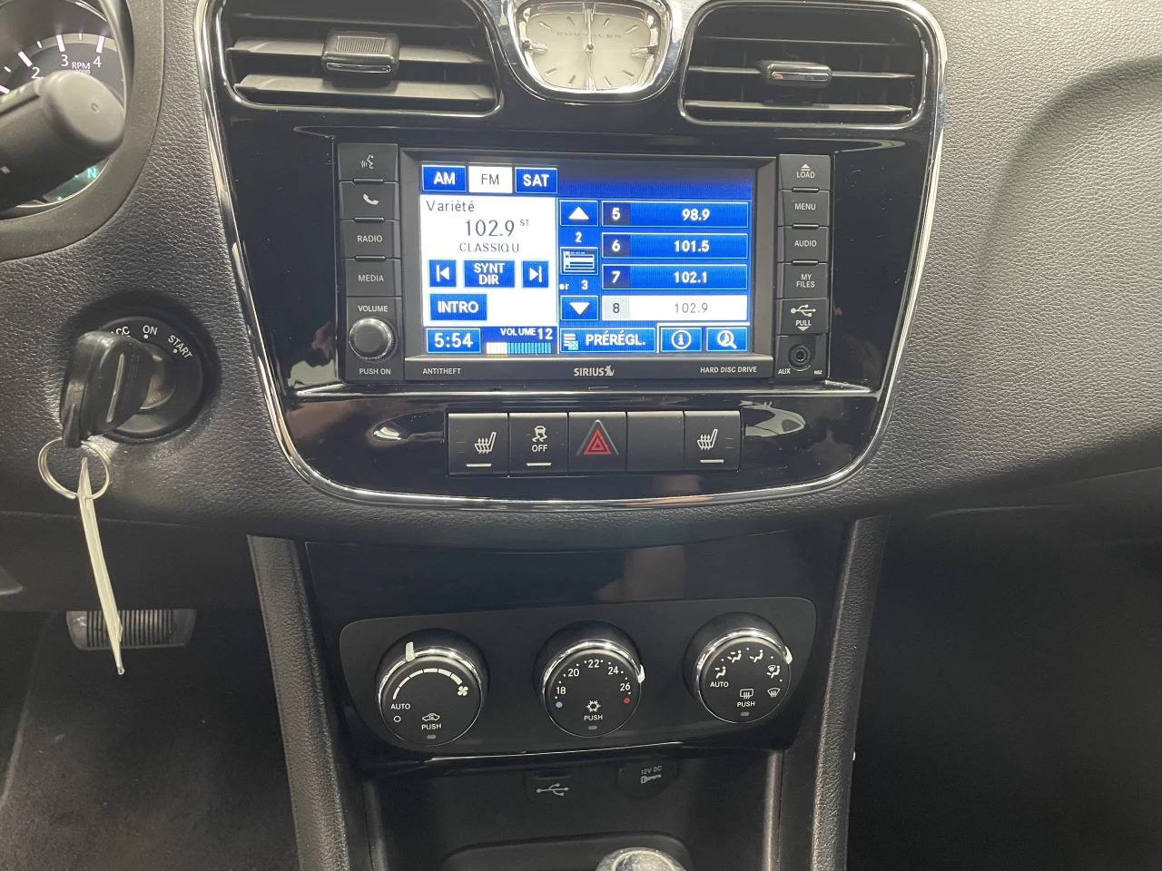 2012 Chrysler 200 Touring Main Image