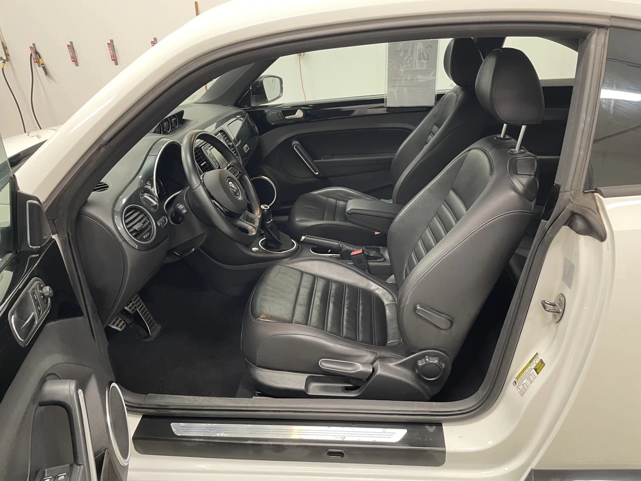 2013 Volkswagen Beetle Coupe 2.0T Turbo Image principale