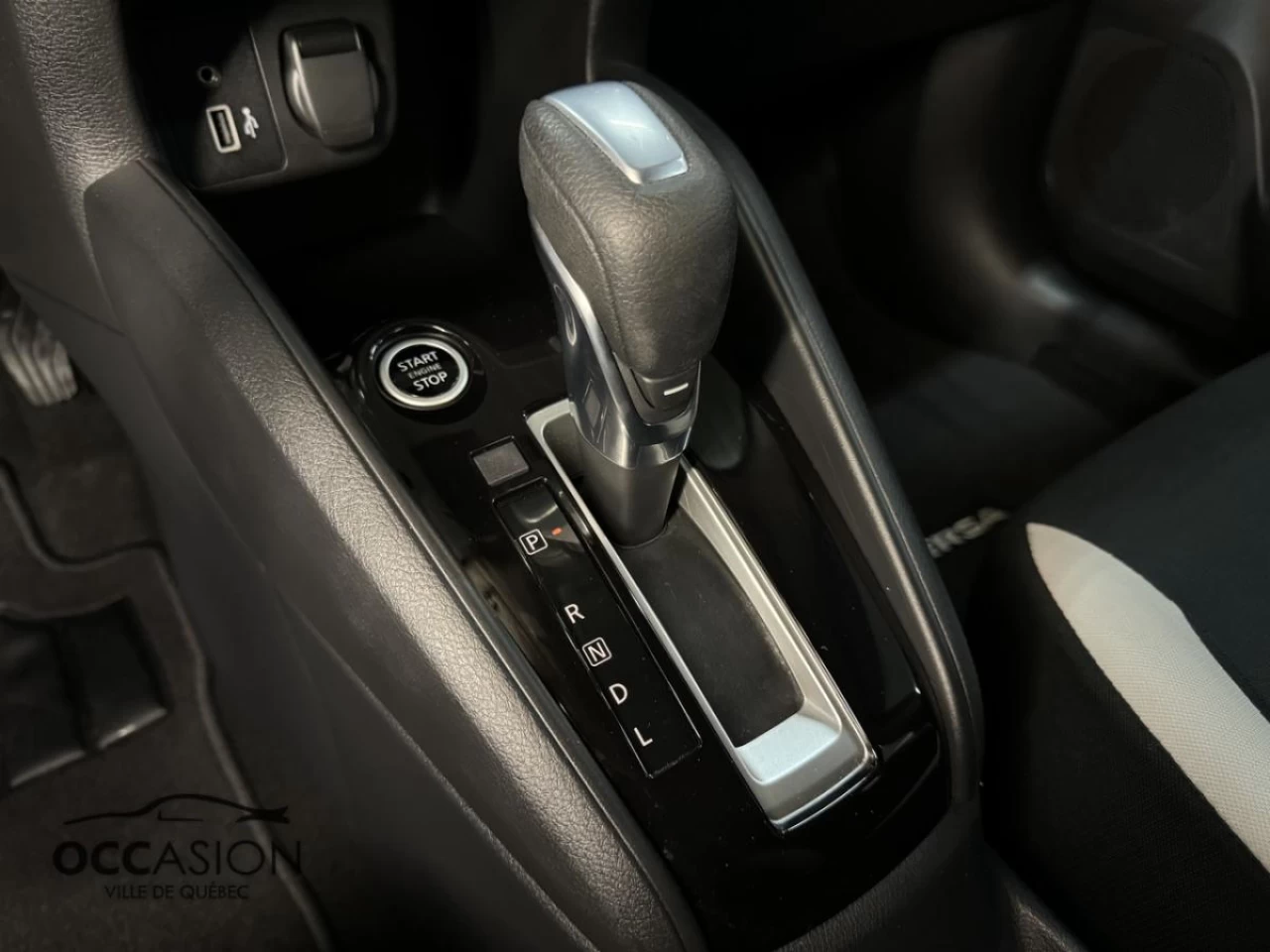 2021 Nissan Versa SV CVT Image principale