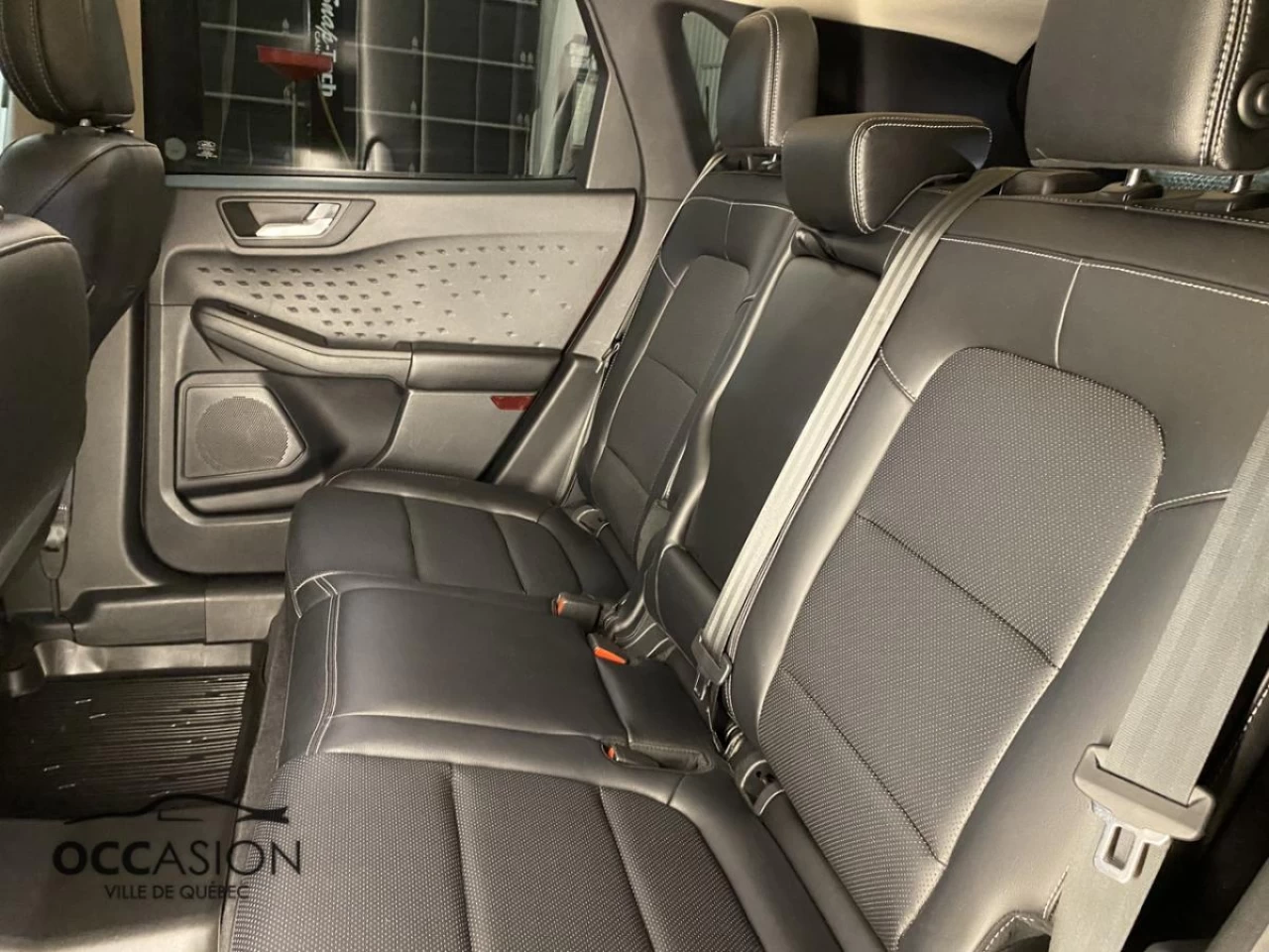 2020 Ford Escape SEL AWD Image principale