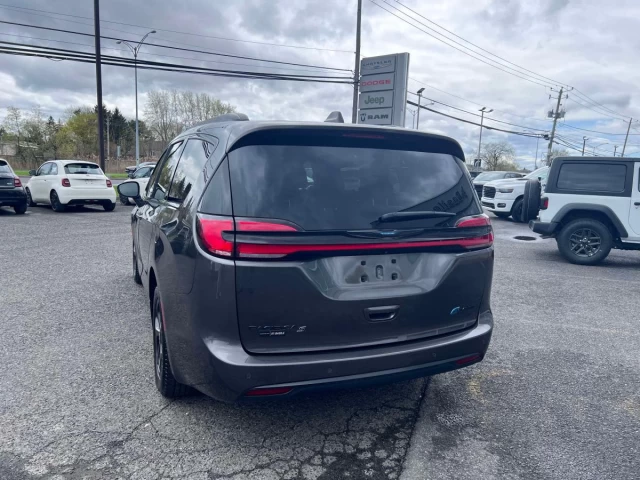 Chrysler Pacifica Hybrid Limited 2WD 2021