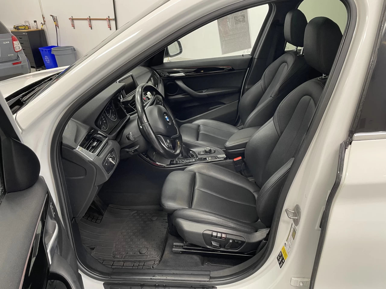 2016 BMW X1 xDrive28i Main Image