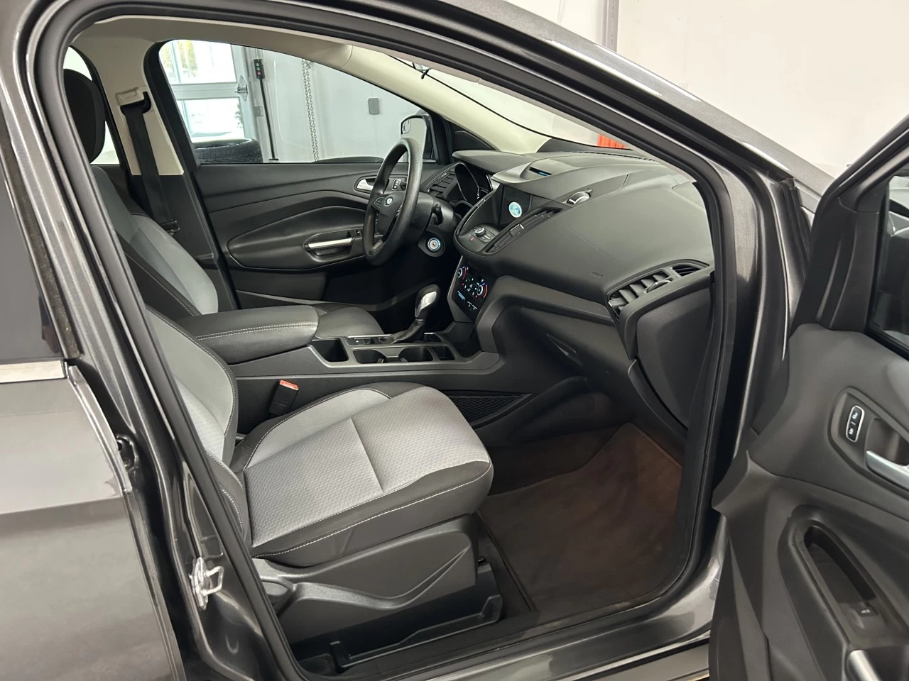 2018 Ford Escape SE Image principale