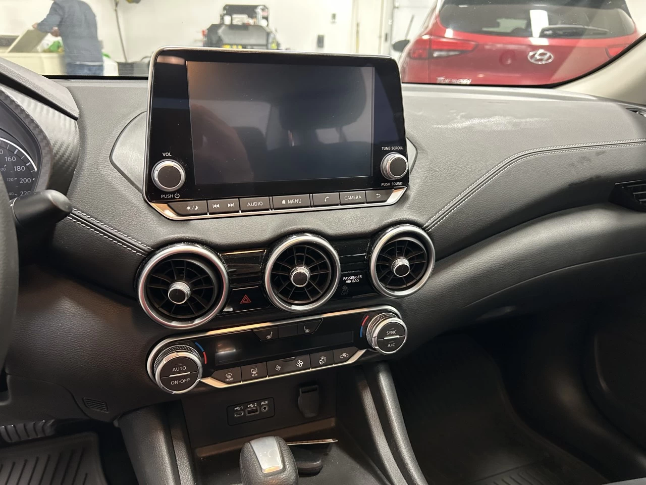 2023 Nissan Sentra SV Main Image