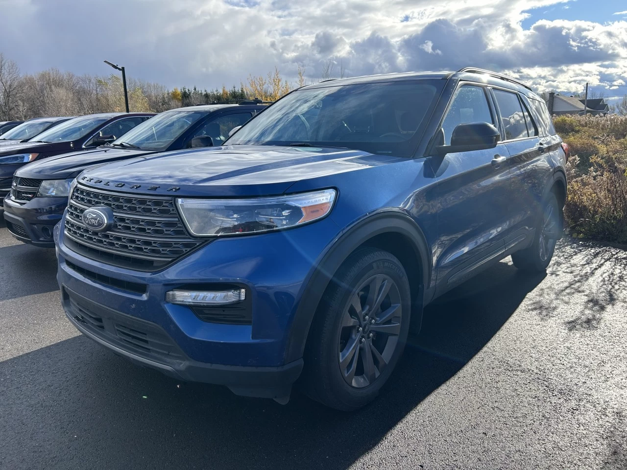 2023 Ford Explorer XLT Main Image