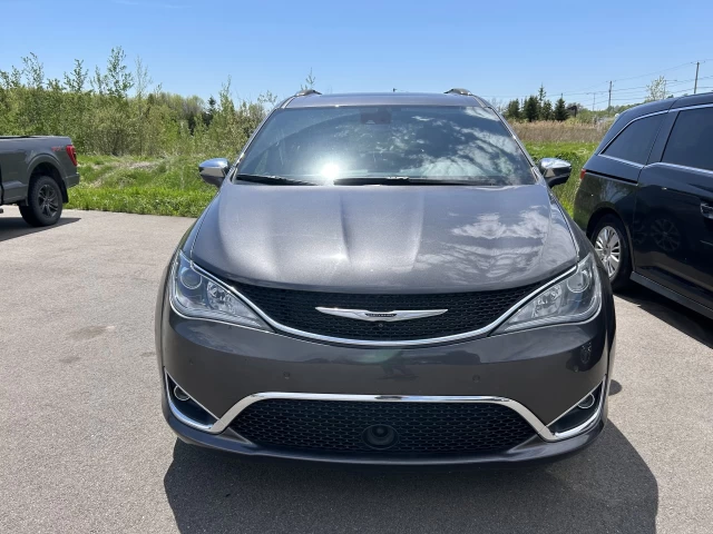 Chrysler Pacifica Limited 35th Anniversary 2020