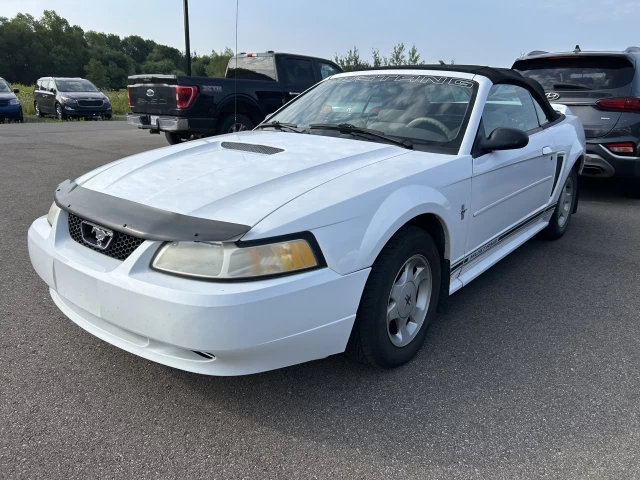 Ford Mustang 2dr Convertible 2000