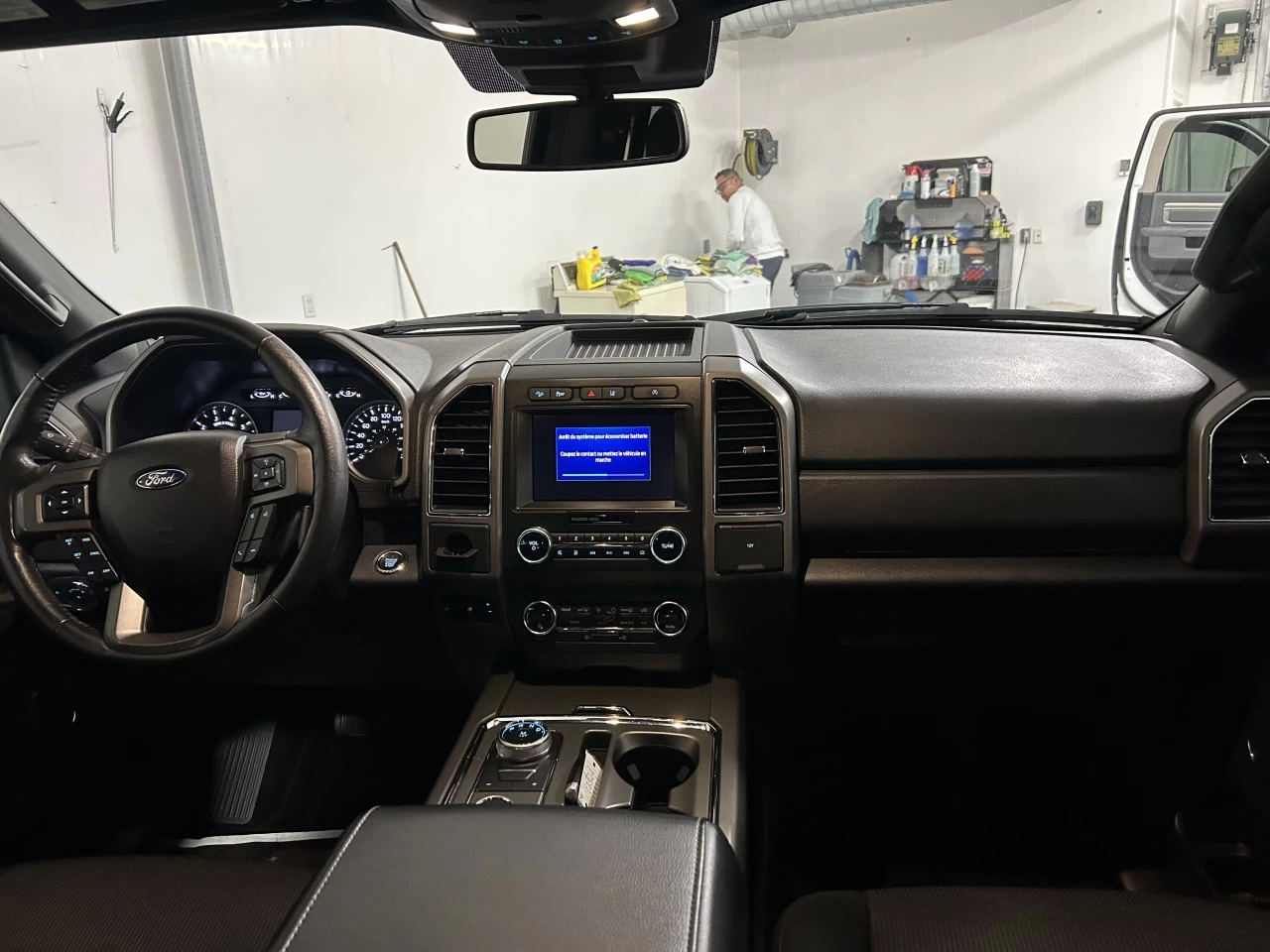 2020 Ford Expedition XLT Main Image