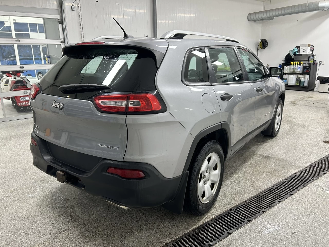 2015 Jeep Cherokee Sport Image principale