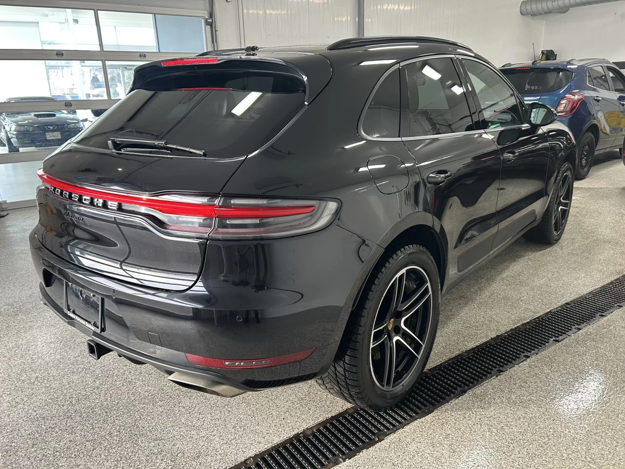 2021 Porsche Macan AWD Image principale