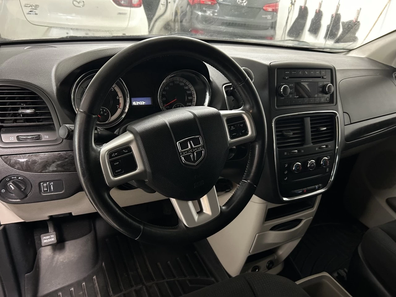 2015 Dodge Grand Caravan SXT Image principale