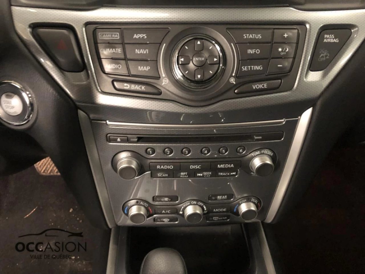 2017 Nissan Pathfinder 4WD 4dr SL Image principale