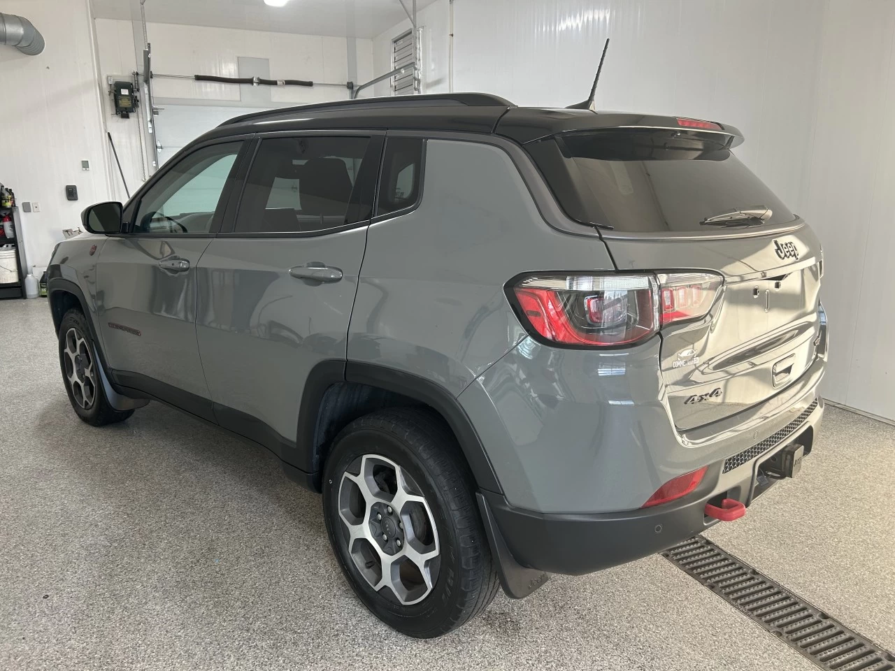 2022 Jeep Compass Trailhawk Image principale