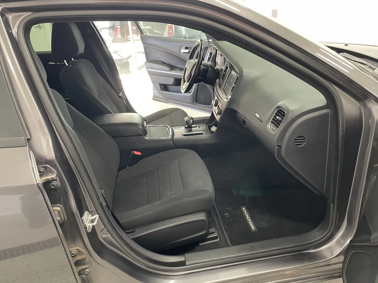 2013 Dodge Charger SXT Main Image